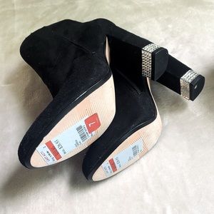 Size 7 XOXO YARDRIA Booties - New